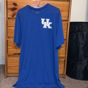 Nike Kentucky Wildcats shirt